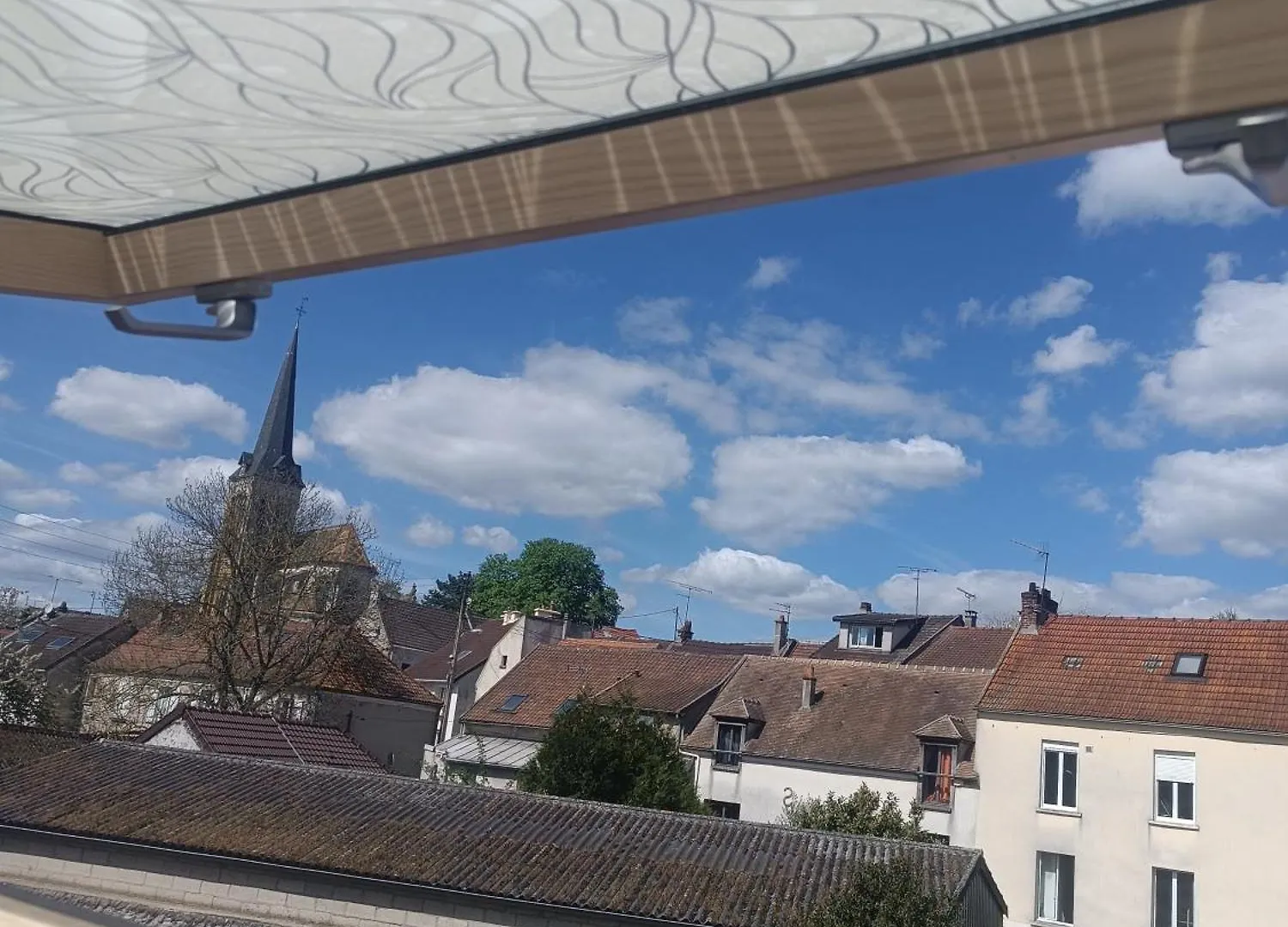 Logement Cosy Et Au Calme Proche Paris Aeroport Cdg Disney Asterix Fontenay-en-Parisis 0*,  France